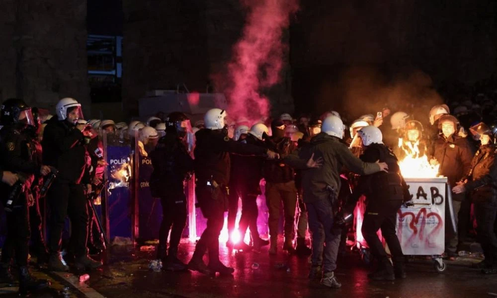 Πυροβολισμοί στο προξενείο του Ιράκ στην Κωνσταντινούπολη! Πάμε ολοταχώς για κήρυξη στρατιωτικού νόμου (βίντεο-upd)